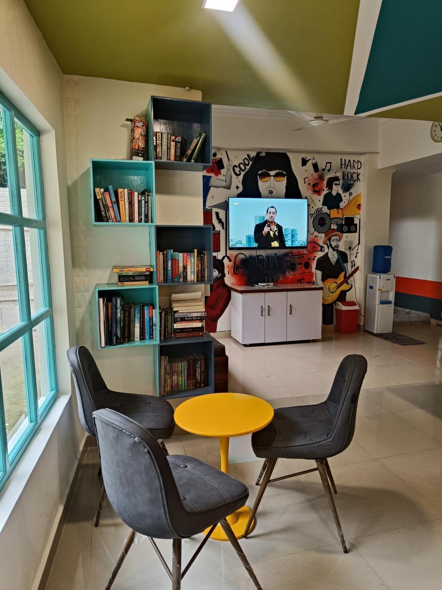 Live Free Hostel, Mcleodganj 맥그로드 간즈 외부 사진