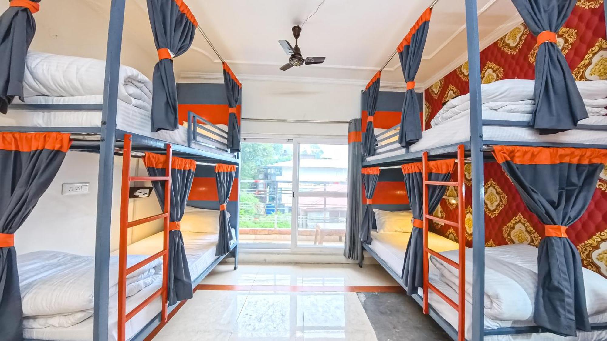 Live Free Hostel, Mcleodganj 맥그로드 간즈 외부 사진